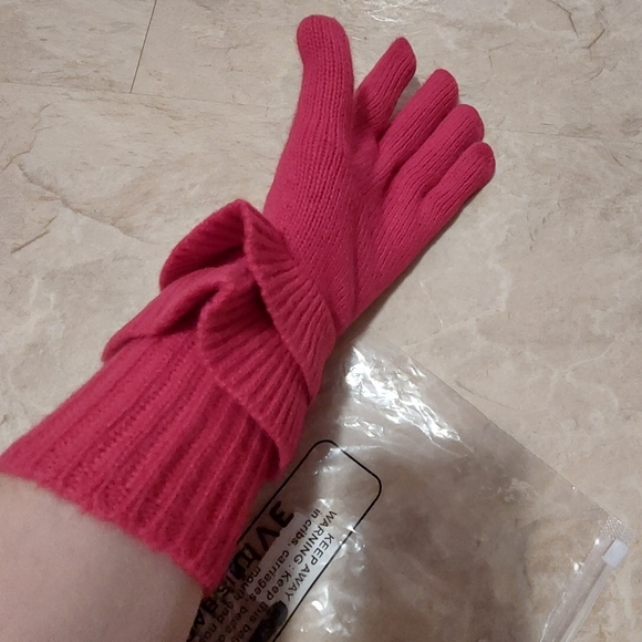 100% Cashmere gloves bnwt size L/XL - Picture 3 of 4